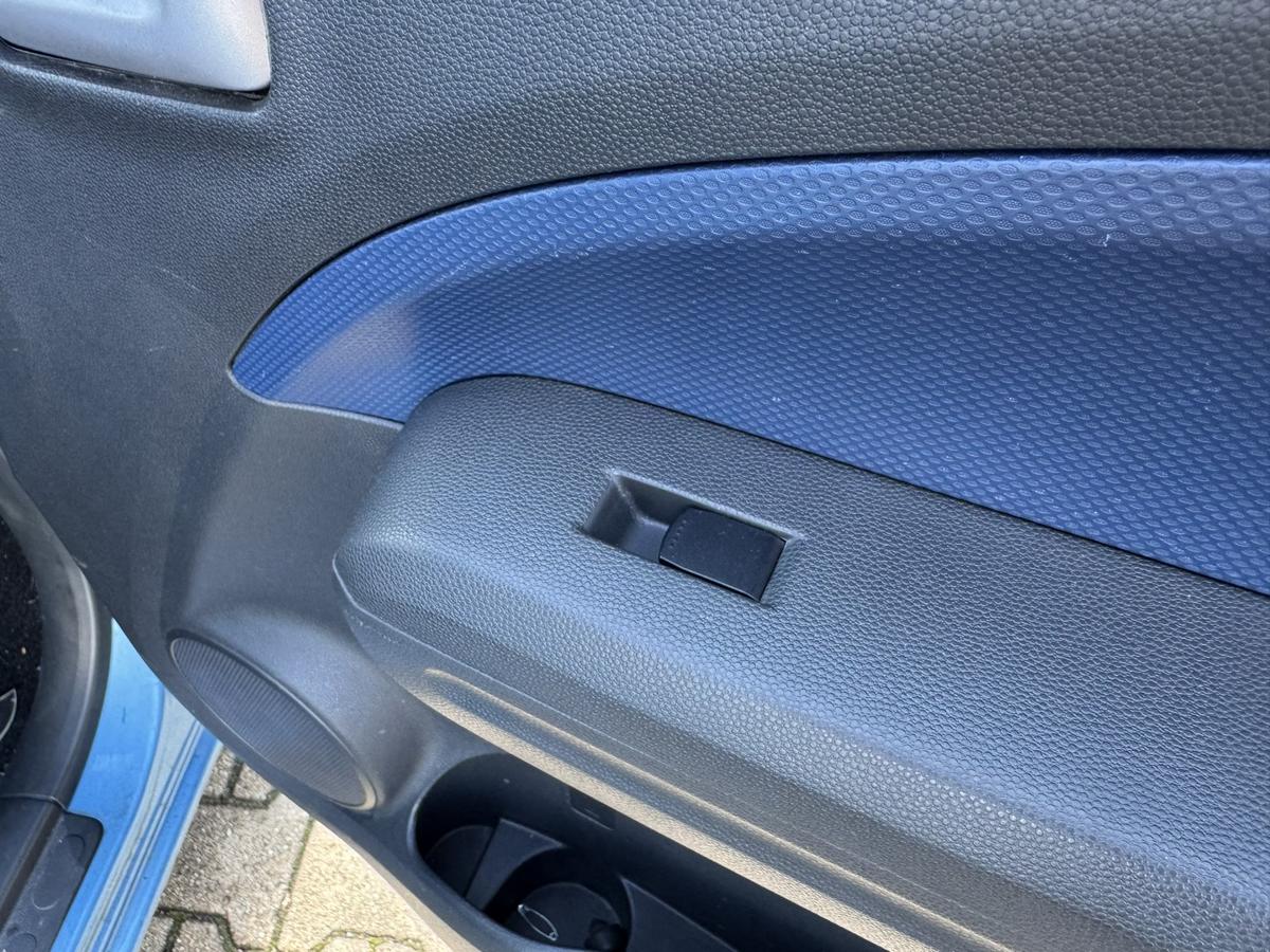 Opel Agila B original T&uuml;r vorn rechts GBW Marokkoblau met Rohbau Bj.2008